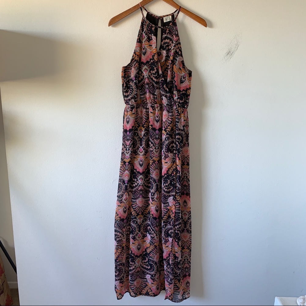 WK Black Floral Round Neck Maxi Dress